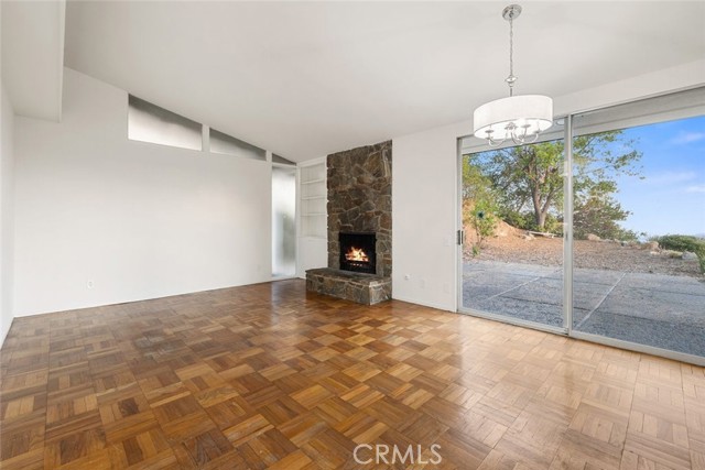 Detail Gallery Image 11 of 69 For 5260 Gould Ave, La Canada Flintridge,  CA 91011 - 3 Beds | 3 Baths