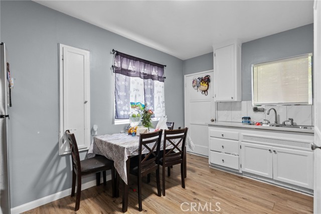 Detail Gallery Image 18 of 23 For 11816 Victory Bld, North Hollywood,  CA 91606 - 4 Beds | 2 Baths