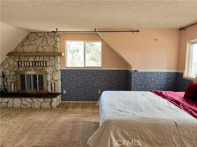 26500 Amador Lane, Lake Arrowhead CA: https://media.crmls.org/medias/7a225e9d-2e26-4009-ac67-20491d7b9afc.jpg