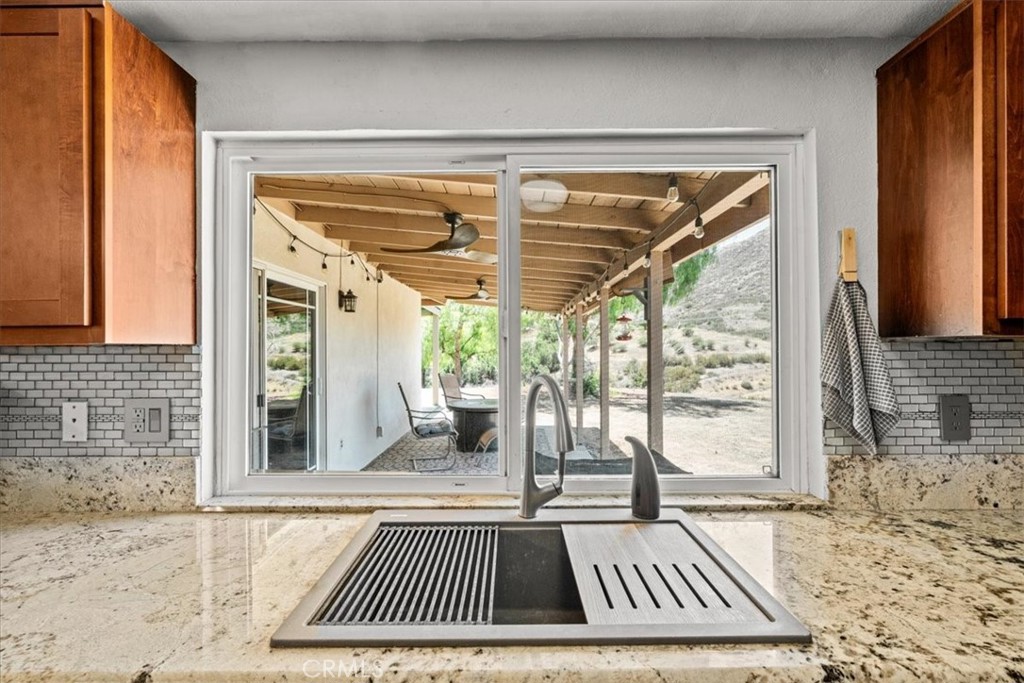 MLS #OC25158307 img 12