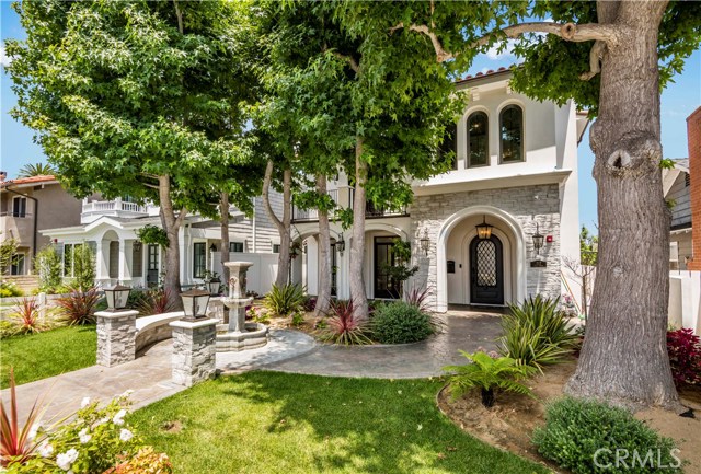 This breathtaking Santa Barbara Coastal home in Manhattan Beach’s coveted Tree Section is the place where relaxed luxury and one-of-a-kind amenities converge.