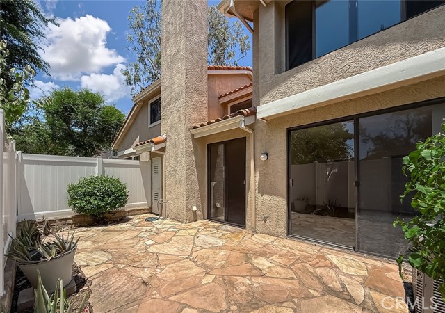 4766 Taranto Way, Oak Park CA: https://media.crmls.org/medias/7a22e3f0-5a4a-497c-9679-91b9d276dcce.jpg