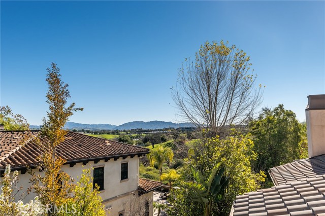 Detail Gallery Image 22 of 66 For 25340 Twin Oaks Pl, Valencia,  CA 91381 - 5 Beds | 5/2 Baths