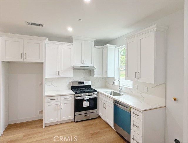 Detail Gallery Image 3 of 10 For 15854 E Rowland St, La Puente,  CA 91744 - 2 Beds | 1 Baths
