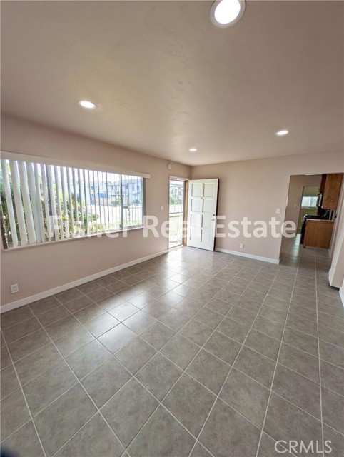 Detail Gallery Image 2 of 26 For 379 N 3rd, Grover Beach,  CA 93433 - 3 Beds | 2 Baths