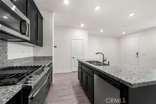 Detail Gallery Image 7 of 47 For 40431 Calle Real, Murrieta,  CA 92563 - 3 Beds | 2/1 Baths