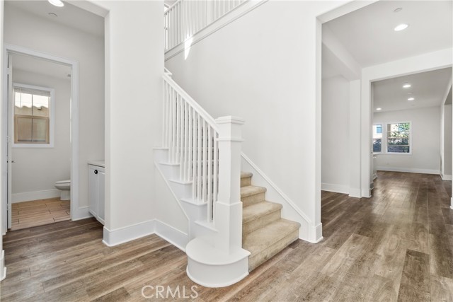 Detail Gallery Image 9 of 39 For 27606 Skylark Ln, Saugus,  CA 91350 - 5 Beds | 5/1 Baths