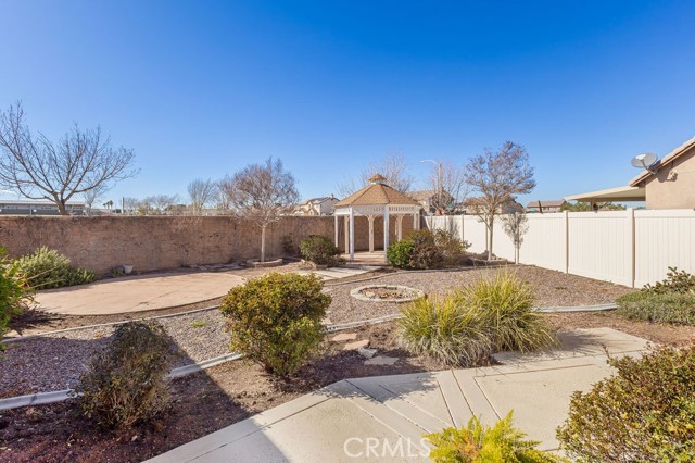 Detail Gallery Image 26 of 35 For 8466 Hoover Ct, Oak Hills,  CA 92344 - 3 Beds | 2 Baths