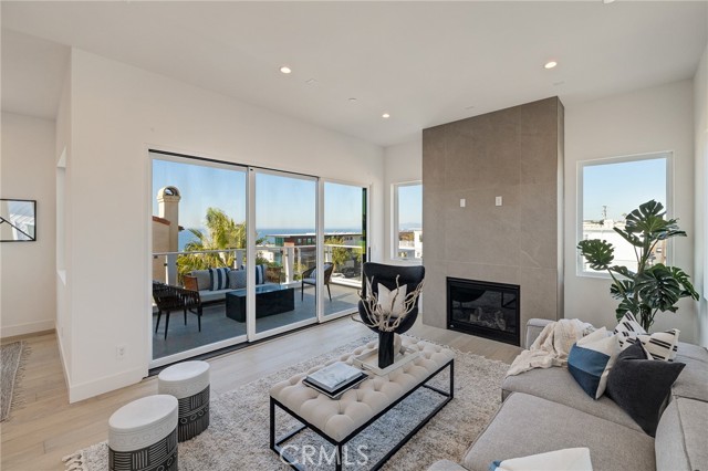 412 Marine Ave, Manhattan Beach, California 90266, 3 Bedrooms Bedrooms, ,3 BathroomsBathrooms,Residential,Sold,Marine Ave,SB23207712