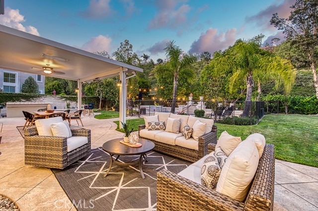 8 Joliet Drive, Coto de Caza CA: https://media.crmls.org/medias/7a263bb6-009e-4e00-9e0f-d09a8c837f7a.jpg