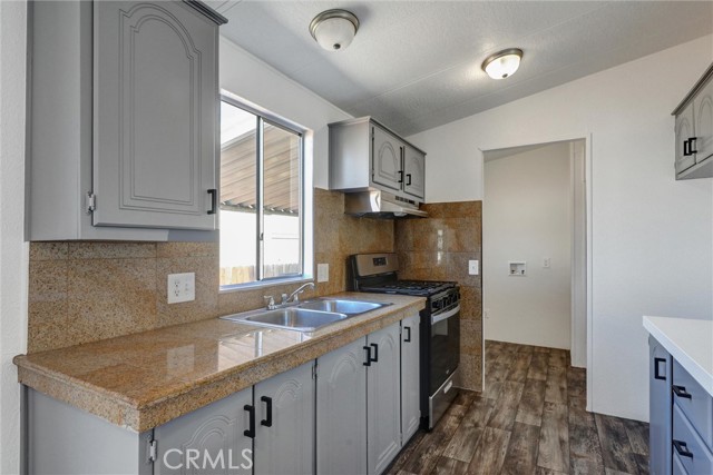 Detail Gallery Image 15 of 33 For 80 E Dawes St #202,  Perris,  CA 92571 - 3 Beds | 2 Baths