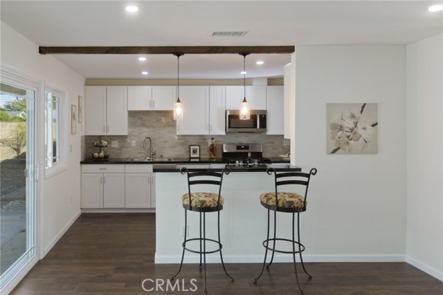 Detail Gallery Image 13 of 36 For 20101 Superior St, Chatsworth,  CA 91311 - 3 Beds | 2 Baths