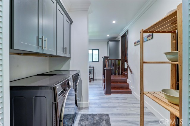 223 N St Andrews Place, Los Angeles CA: https://media.crmls.org/medias/7a271723-0ccb-4200-89f0-c3630042c86c.jpg