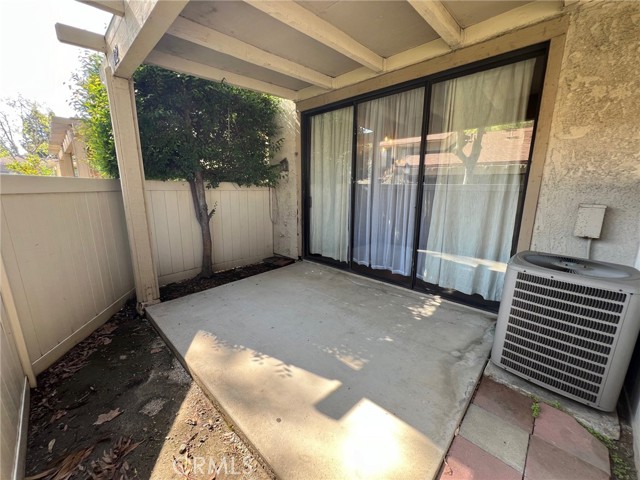 Detail Gallery Image 19 of 21 For 1031 S Palmetto Ave #D2,  Ontario,  CA 91762 - 2 Beds | 2/1 Baths