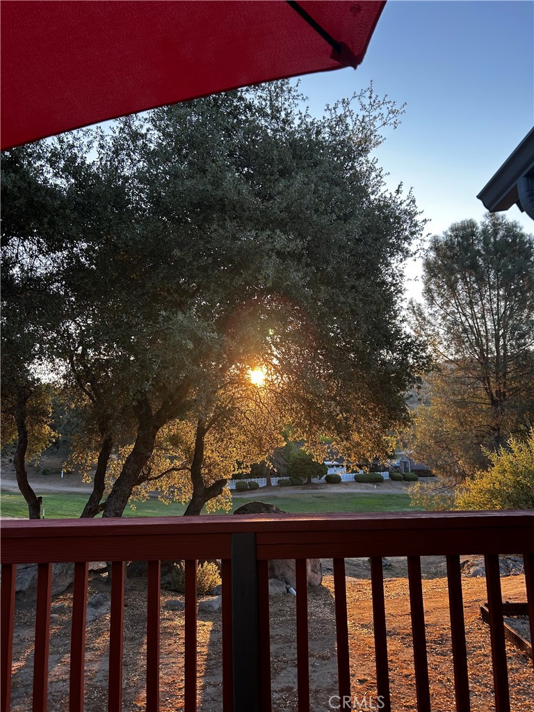 https://media.crmls.org/medias/7a27d412-e2fa-4bdd-ab3f-078b3e628fd7.jpg?preset=X-Large