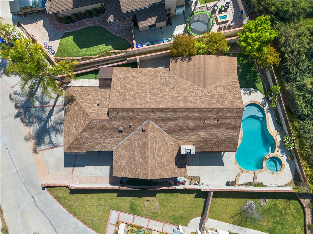 https://media.crmls.org/medias/7a288711-95b4-4c5a-976b-d47d1d3ae6bb.jpg?preset=X-Large