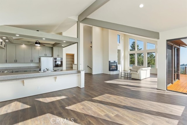 33052 Piedras Grandes, Green Valley Lake CA: https://media.crmls.org/medias/7a28c3dc-f01e-47df-9f88-8d86df0a2385.jpg