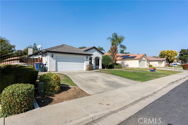 Detail Gallery Image 4 of 52 For 6607 Radio Flyer, Bakersfield,  CA 93312 - 3 Beds | 2 Baths