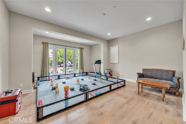 17 Lowland, Irvine CA: https://media.crmls.org/medias/7a296c96-1cb7-40a5-9379-87c3afa0e244.jpg