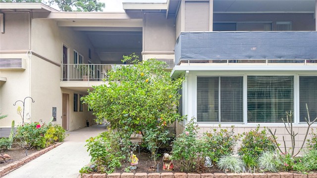 Detail Gallery Image 4 of 34 For 164 Avenida Majorca #Q, Laguna Woods,  CA 92637 - 2 Beds | 2 Baths