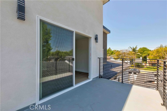 Detail Gallery Image 34 of 74 For 17456 Lemac St, Northridge,  CA 91325 - 9 Beds | 9/1 Baths