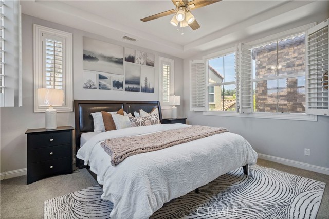 18 Goldenrod, Lake Forest CA: https://media.crmls.org/medias/7a2ac1dd-7765-40bd-a79f-2e422cfee2b0.jpg