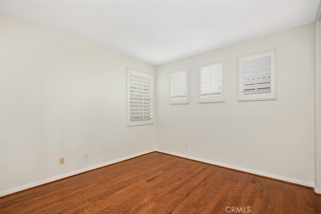 MLS #OC25246752 image #32