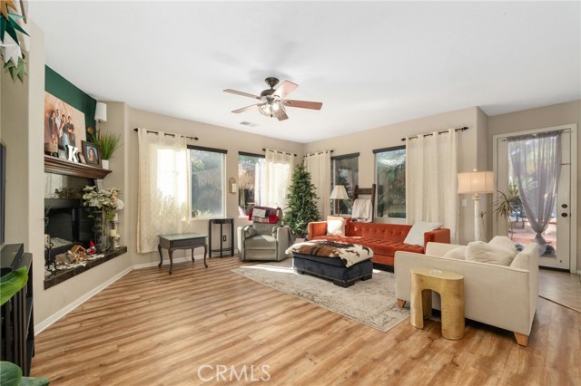 Detail Gallery Image 6 of 34 For 4682 Meadow Dr., Carlsbad,  CA 92010 - 5 Beds | 4 Baths