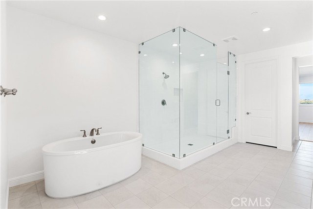 Detail Gallery Image 13 of 49 For 20120 W Marlow Ln, Porter Ranch,  CA 91326 - 5 Beds | 5/1 Baths