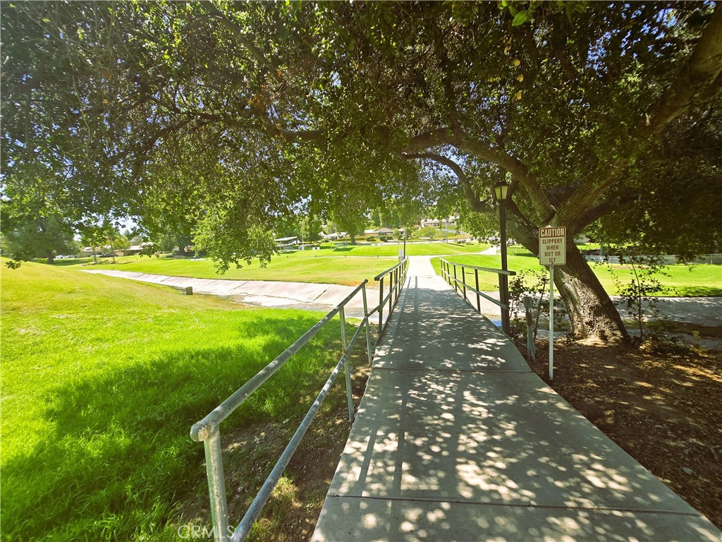 https://media.crmls.org/medias/7a2e5cd5-582f-4b59-aed3-7ae6c0f2fb22.jpg?preset=X-Large