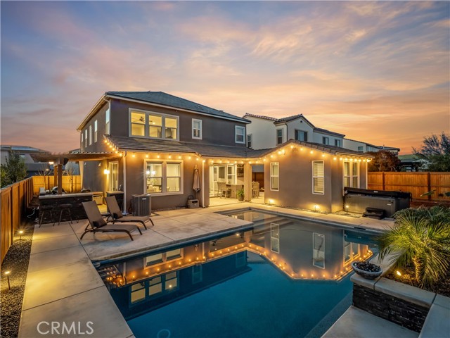 Detail Gallery Image 2 of 52 For 4483 Crown Bluffs Dr, Madera,  CA 93636 - 4 Beds | 3 Baths