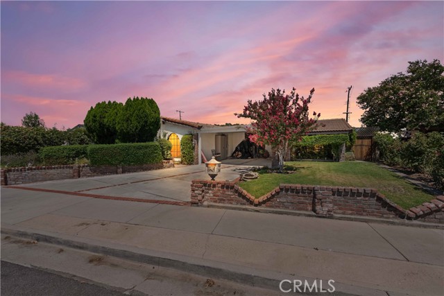 Detail Gallery Image 1 of 1 For 27210 Plumwood Ave, Canyon Country,  CA 91351 - 3 Beds | 3 Baths