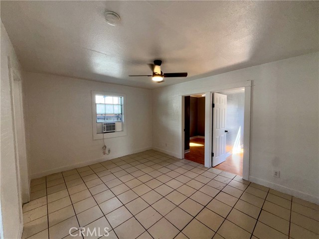 Detail Gallery Image 11 of 40 For 1270 S Indiana, East Los Angeles,  CA 90023 - 2 Beds | 1 Baths