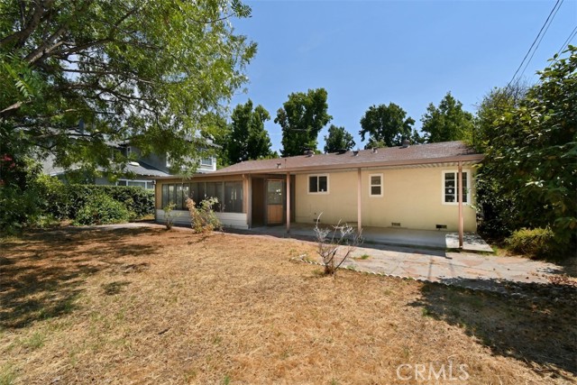 631 N Evergreen Street, Burbank CA: https://media.crmls.org/medias/7a2f69ca-fb1d-424f-abd2-3de2e5375ad2.jpg