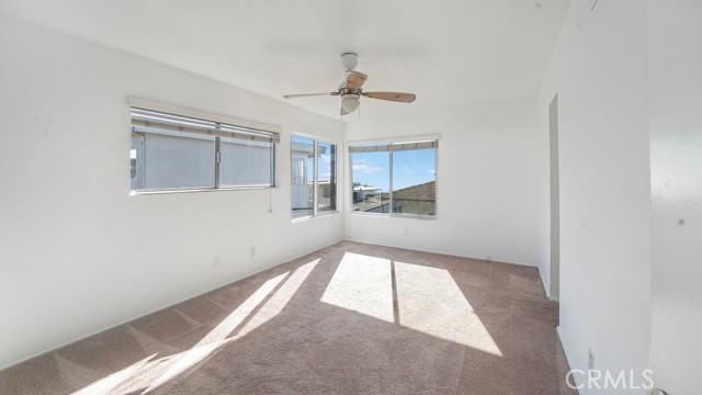 Detail Gallery Image 21 of 29 For 218 15th Street #C,  Manhattan Beach,  CA 90266 - 3 Beds | 2/1 Baths