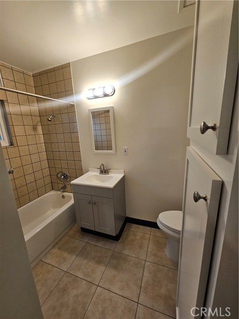2309 E Garvey N Avenue, West Covina CA: https://media.crmls.org/medias/7a32f6c8-5989-46b1-9df4-3dc543b79118.jpg