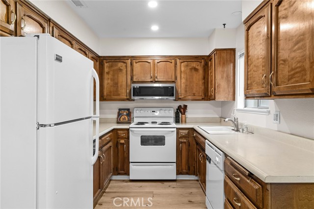 Detail Gallery Image 3 of 45 For 1261 Parque Dr, Chico,  CA 95926 - 3 Beds | 1/1 Baths