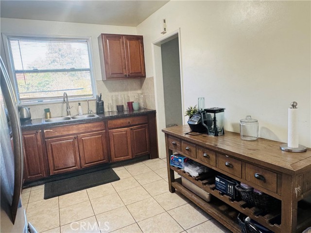 12155 Dunrobin Avenue, Downey CA: https://media.crmls.org/medias/7a33781e-bae1-4007-91a1-16fc20d26036.jpg