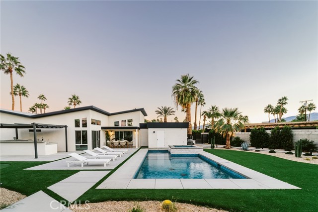 Detail Gallery Image 7 of 48 For 2197 Jacques Dr, Palm Springs,  CA 92262 - 6 Beds | 5/1 Baths