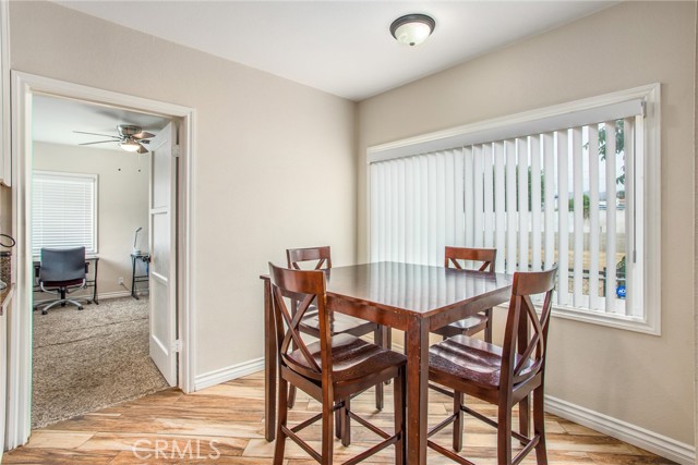 Detail Gallery Image 8 of 29 For 2215 Northbend St, Riverside,  CA 92501 - 3 Beds | 1 Baths