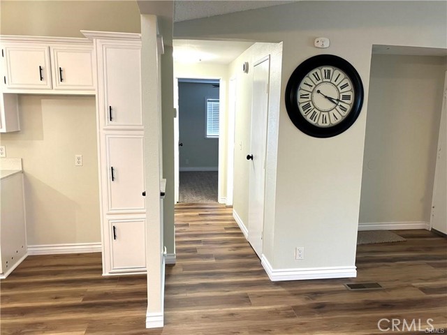 1300 W Menlo Avenue, Hemet CA: https://media.crmls.org/medias/7a355a54-167f-466e-b473-701bdedb55fa.jpg