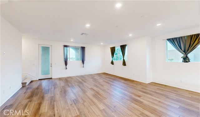 2750 W 182nd Street, Torrance CA: https://media.crmls.org/medias/7a35ed88-7260-4fc8-8f74-3367d0b2556b.jpg