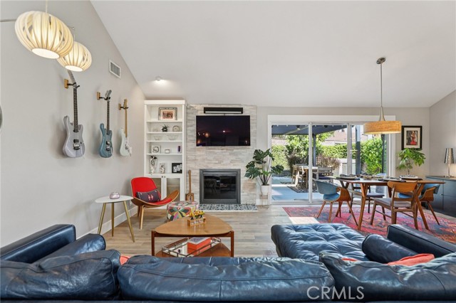 Detail Gallery Image 7 of 36 For 173 College Park, Seal Beach,  CA 90740 - 3 Beds | 2 Baths