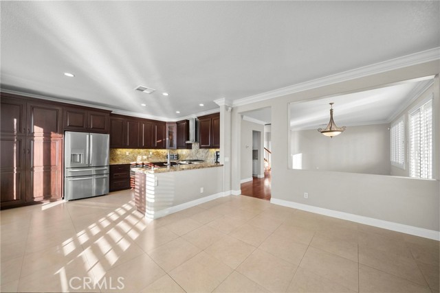 Detail Gallery Image 21 of 58 For 27641 Atlas Ln, Canyon Country,  CA 91351 - 4 Beds | 2/1 Baths