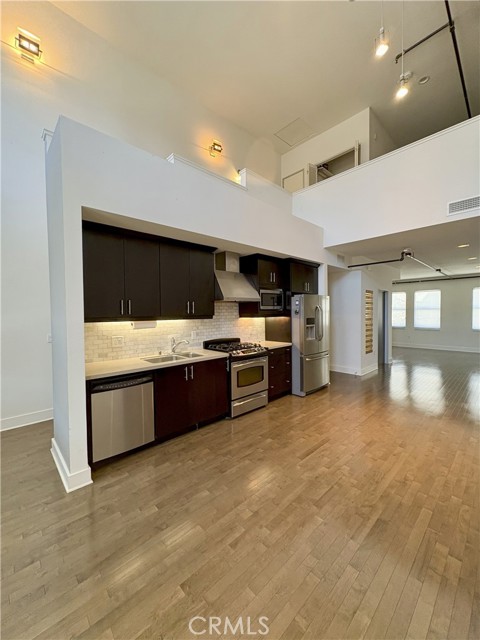 920 E Santa Ana Boulevard, Santa Ana CA: https://media.crmls.org/medias/7a36be96-6f7e-48b8-bede-34a587a1ec5e.jpg
