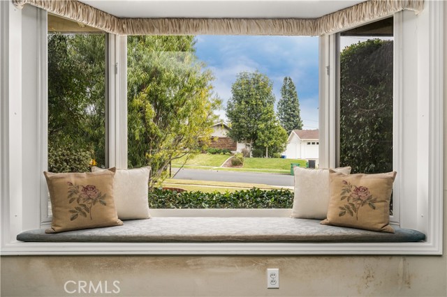 Detail Gallery Image 9 of 31 For 1142 Appian, Santa Ana,  CA 92705 - 4 Beds | 3 Baths