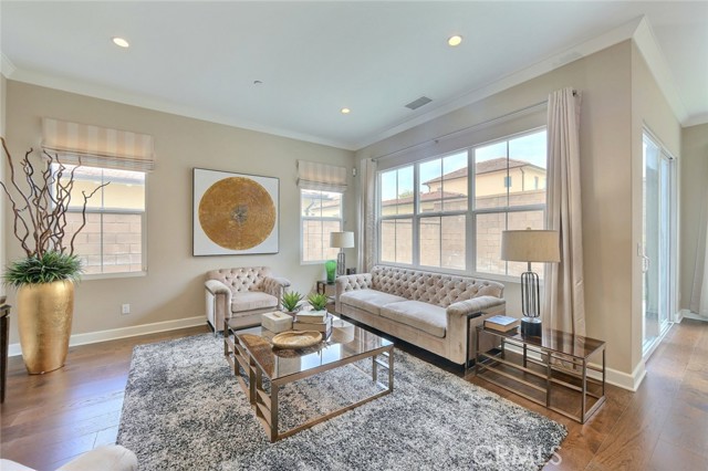Detail Gallery Image 10 of 30 For 125 Hargrove, Irvine,  CA 92620 - 4 Beds | 3/1 Baths