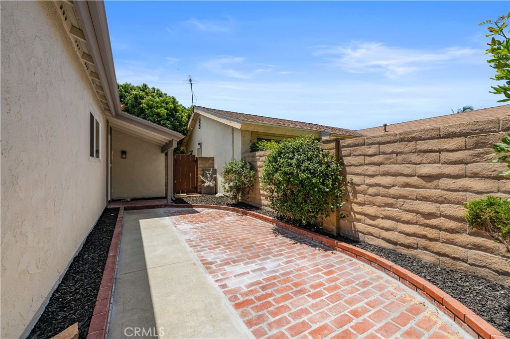 MLS #OC26145496 image #27