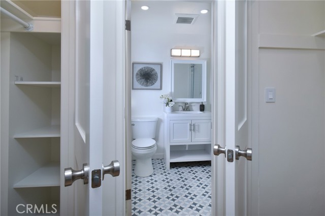 Detail Gallery Image 40 of 51 For 11042 Fruitland Dr, Studio City,  CA 91604 - 3 Beds | 4 Baths