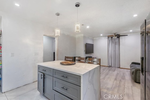 13273 Sunburst Street, Pacoima CA: https://media.crmls.org/medias/7a397dea-620e-487d-beaf-d5ce36f25481.jpg
